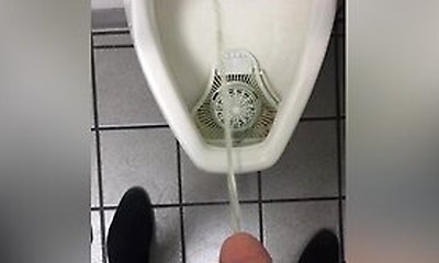 Big Bi Dick Pissing (hard & Soft)