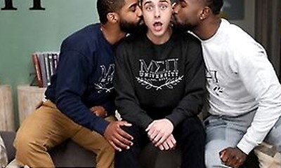 Denzel Welcomes His New Roommate Joey Mills In The Best Way By Fucking His Twink Ass