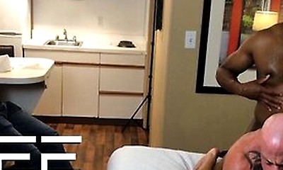 Big Black Cock Breeds My Boyfriends Willing White Hole With Champ Robinson And Sean Duran