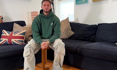 Straight Muscular & Hairy Josh Wanks his Huge Uncut Cock & Fires a Load of Cum!