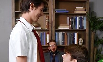 College Dean Morgxn Thicke Watches Joey Mills, Luke Connors Suck Each Other