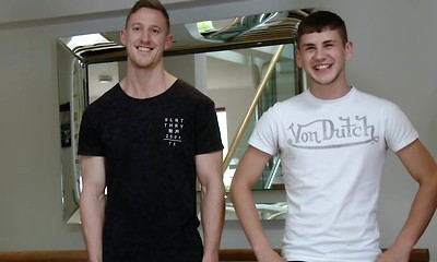 Straight Muscular Hunk Noah gets Wanked & Sucked by Naughty Dominic & Both Shoot Buckets!