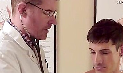 Hung Doctor Fucks Tiny Patient Bareback During Physical Bussyhunte